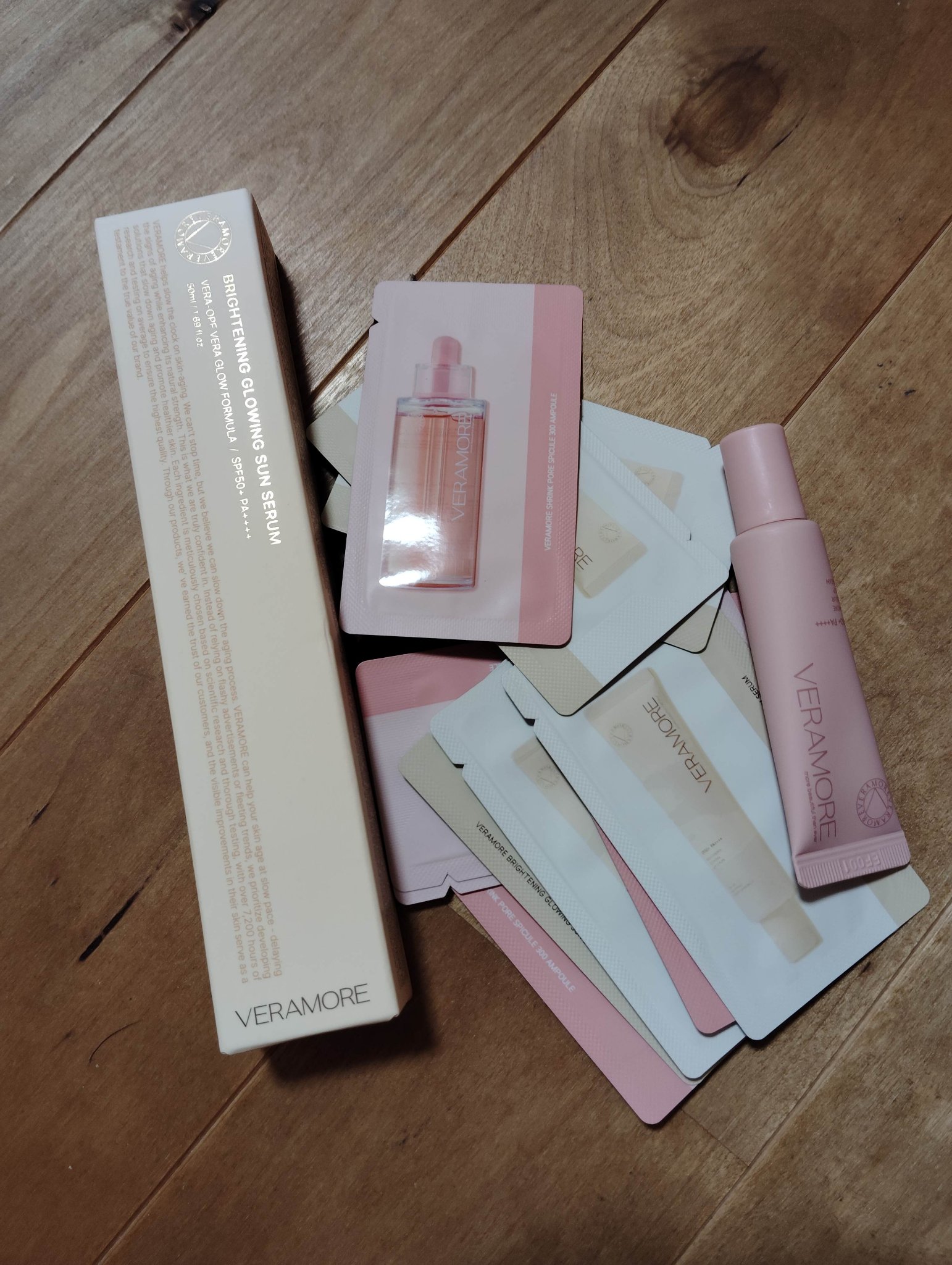 VERAMORE BRIGHTENING GLOWING SUN SERUM/VERAMORE/日焼け止めローションを使ったクチコミ（1枚目）