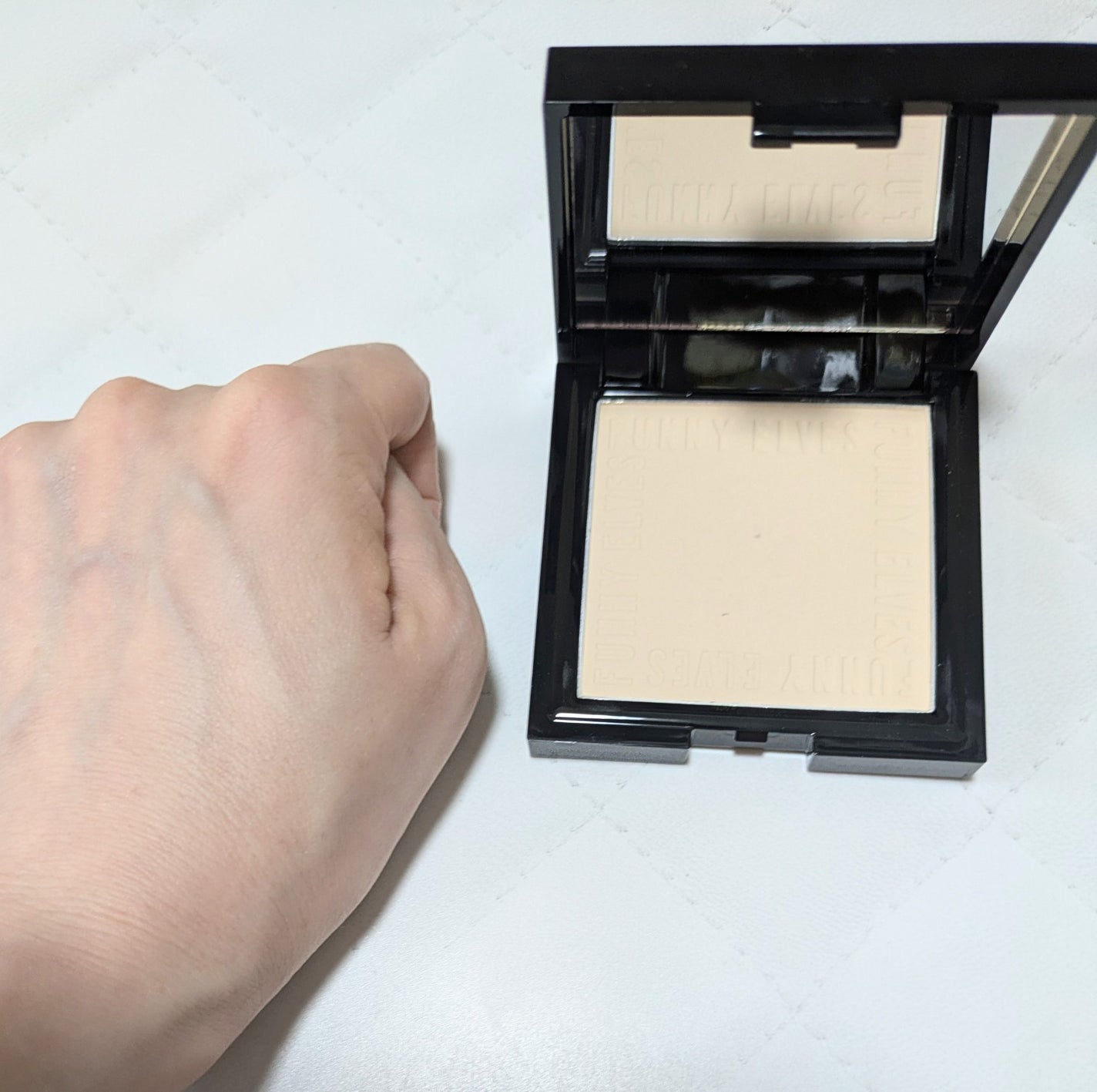 UVソフトマットプレストパウダー/FUNNY ELVES方里/プレストパウダーを使ったクチコミ(3枚目)