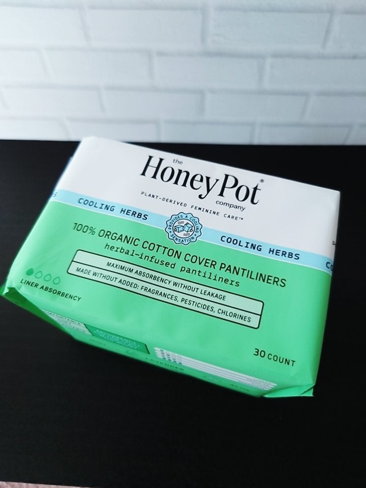 オーガニックハーバルインフューズドパンティーライナー The Honey Pot Company