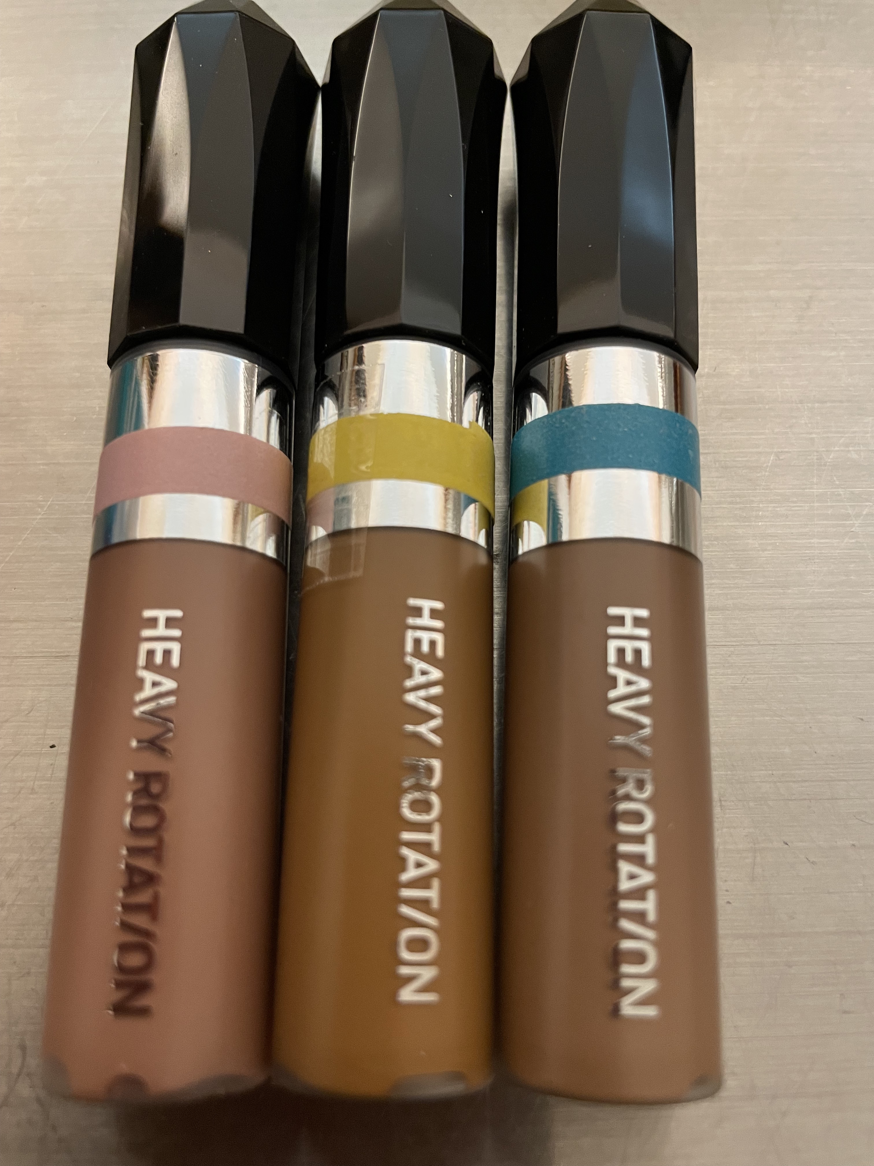 ヘビーローテーション カラーリングアイブロウEX/ヘビーローテーション/眉マスカラを使ったクチコミ（2枚目）