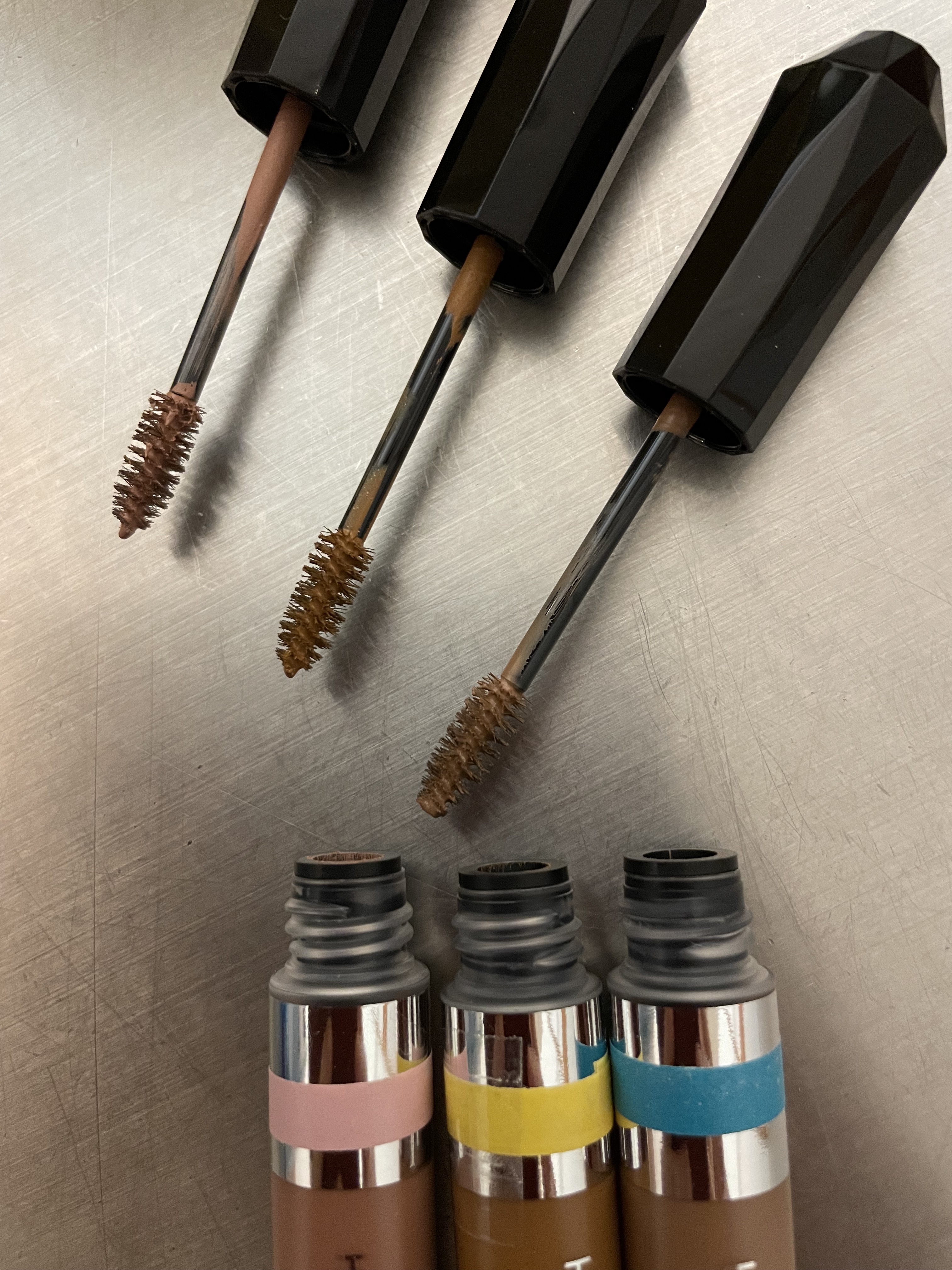 ヘビーローテーション カラーリングアイブロウEX/ヘビーローテーション/眉マスカラを使ったクチコミ（3枚目）