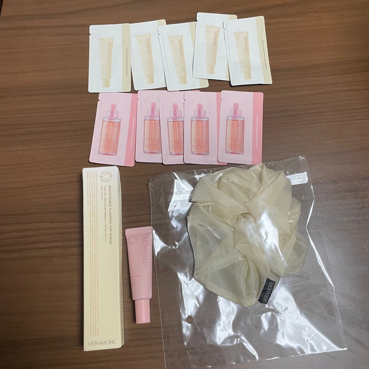 VERAMORE BRIGHTENING GLOWING SUN SERUM/VERAMORE/日焼け止めローションを使ったクチコミ(1枚目)