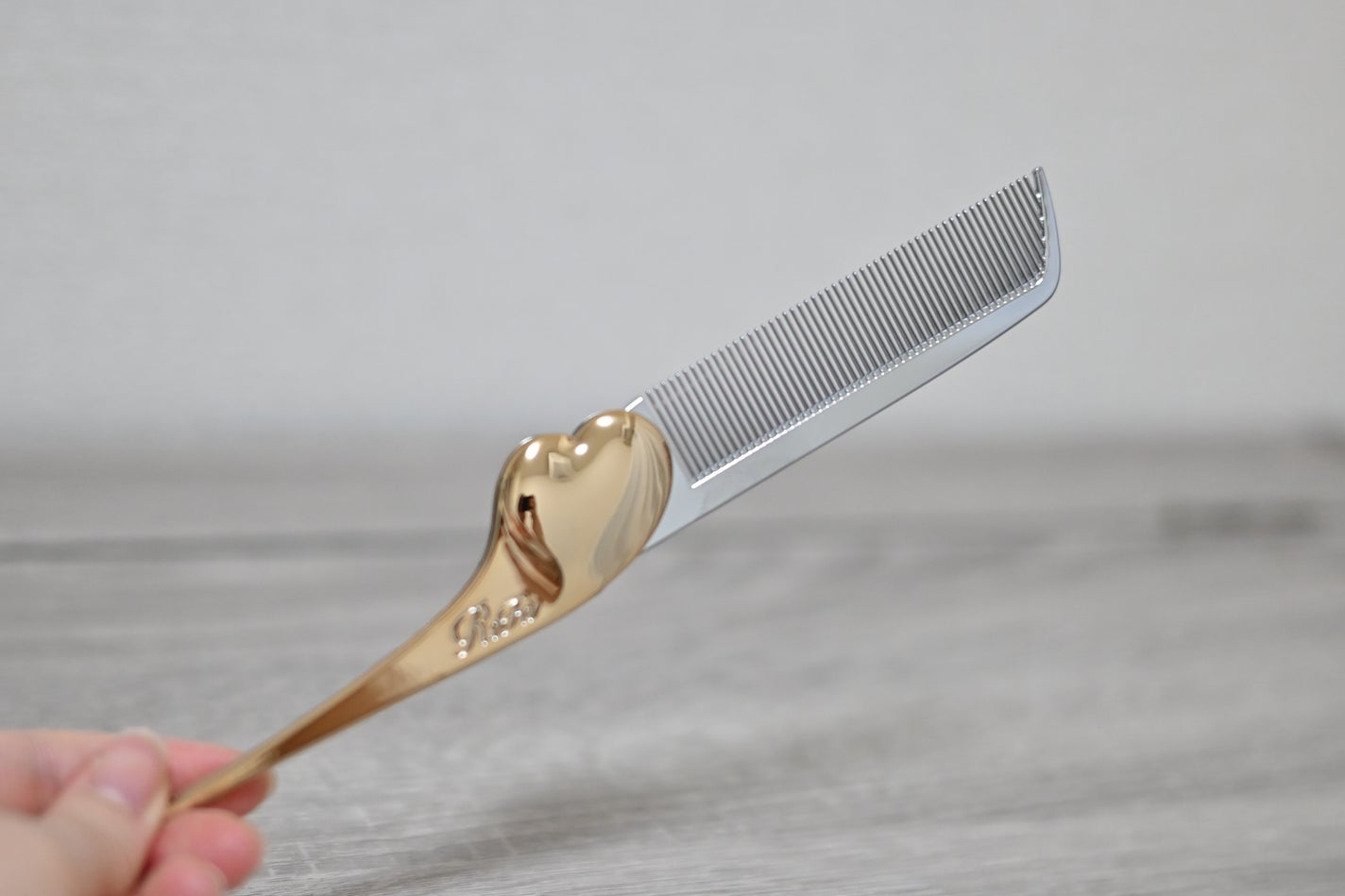 リファハートコーム アイラ/ReFa/ヘアコームを使ったクチコミ(2枚目)