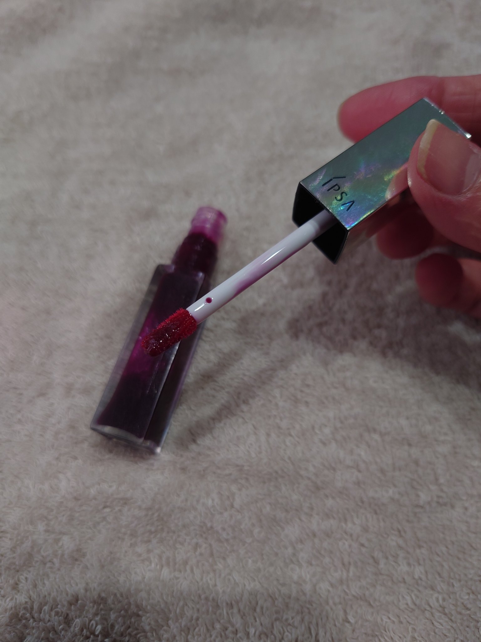 リップオイル LE /IPSA/リップグロスを使ったクチコミ（3枚目）