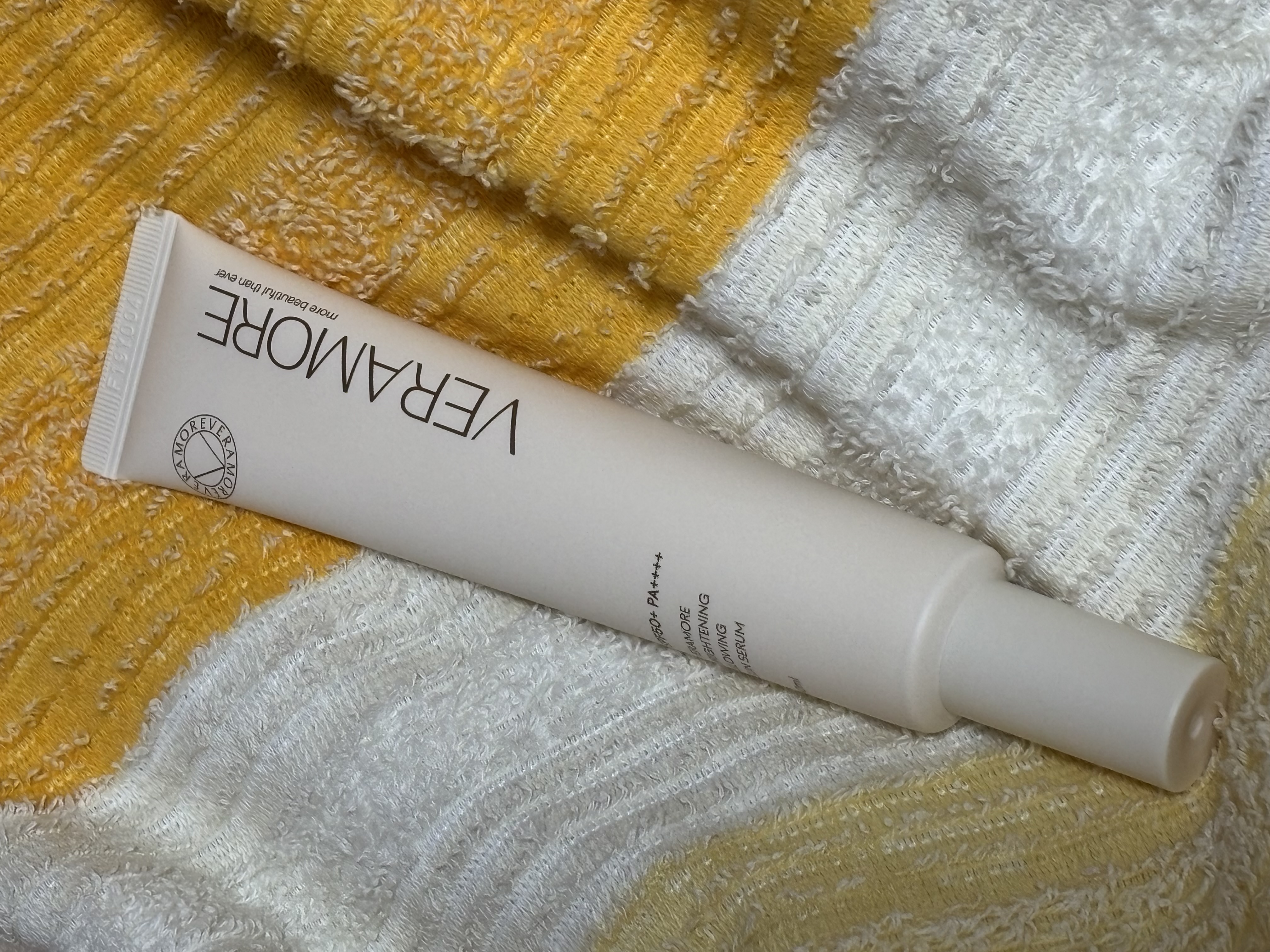 VERAMORE BRIGHTENING GLOWING SUN SERUM/VERAMORE/日焼け止めローションを使ったクチコミ（1枚目）