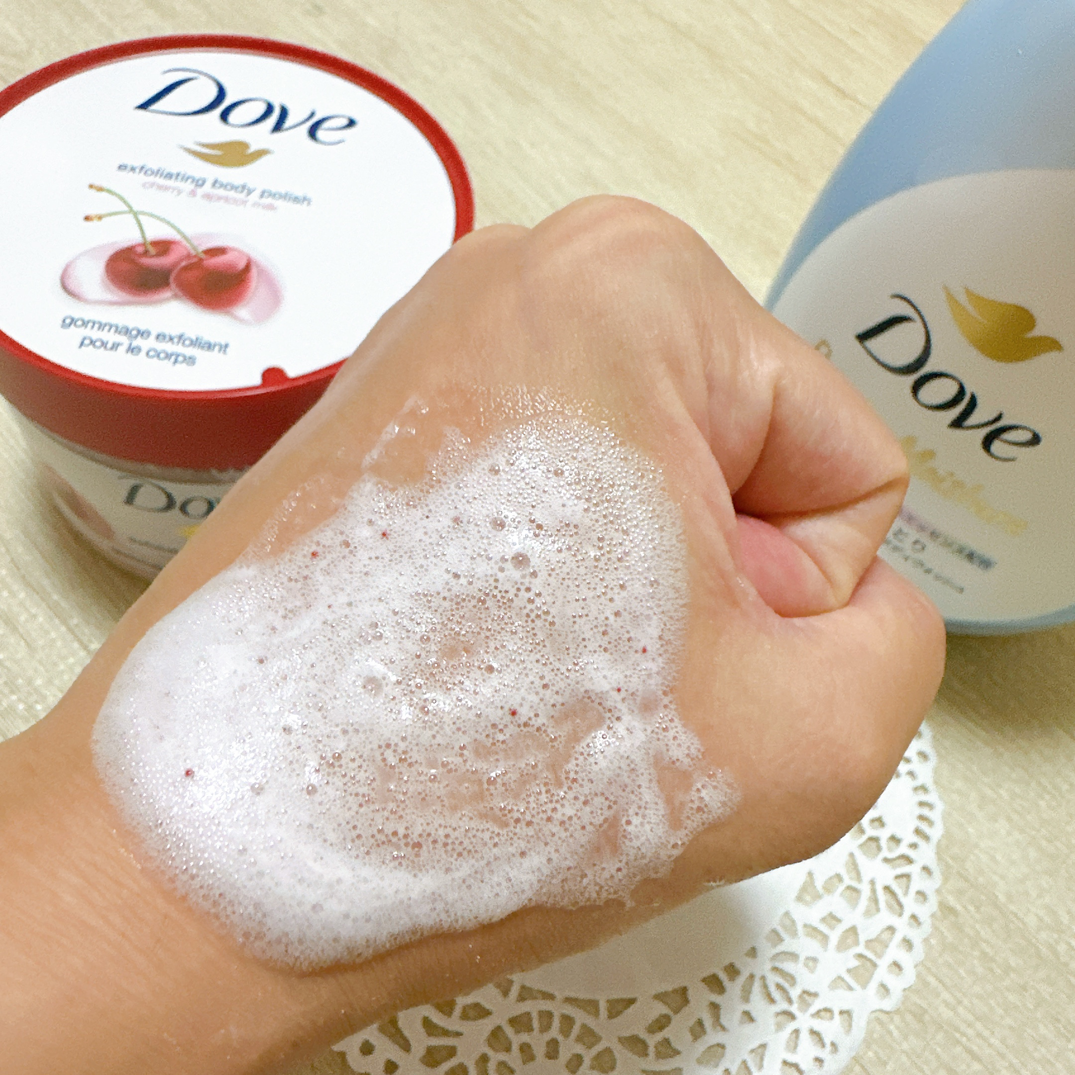 ダヴ ふわとろ　クリーミースクラブ チェリー＆アプリコットミルク/ダヴ/ボディスクラブを使ったクチコミ（3枚目）