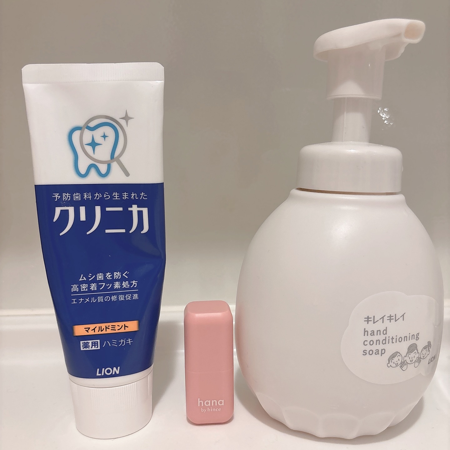 シアーグラスリップスティック/hana by hince/口紅を使ったクチコミ（3枚目）