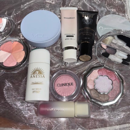 まほ🐰 on LIPS 「#motd昨日のメイク〜!寝坊して急いでメイクした💦ベースメイ..」(1枚目)