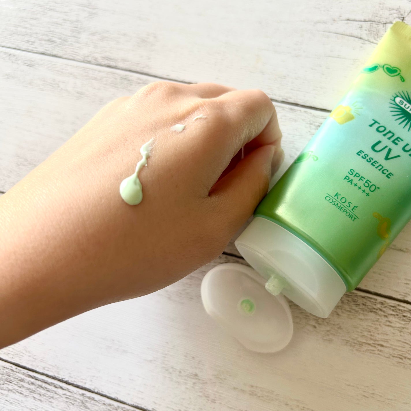 サンカットR トーンアップUV エッセンス/サンカット®/日焼け止めローションを使ったクチコミ(2枚目)