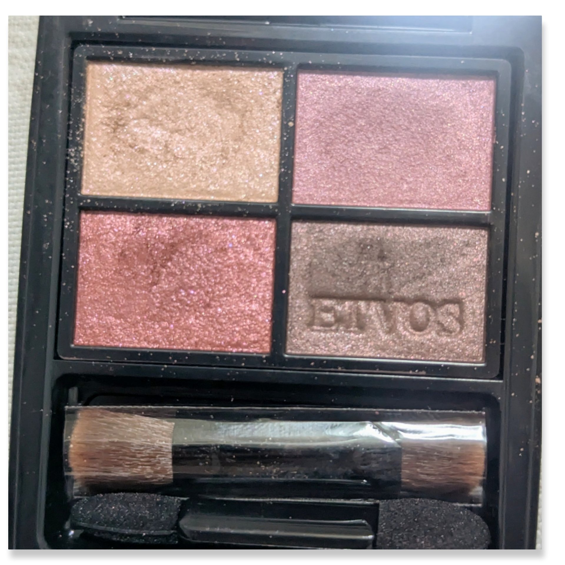 ミネラルクラッシィシャドー/エトヴォス/アイシャドウパレットを使ったクチコミ（3枚目）