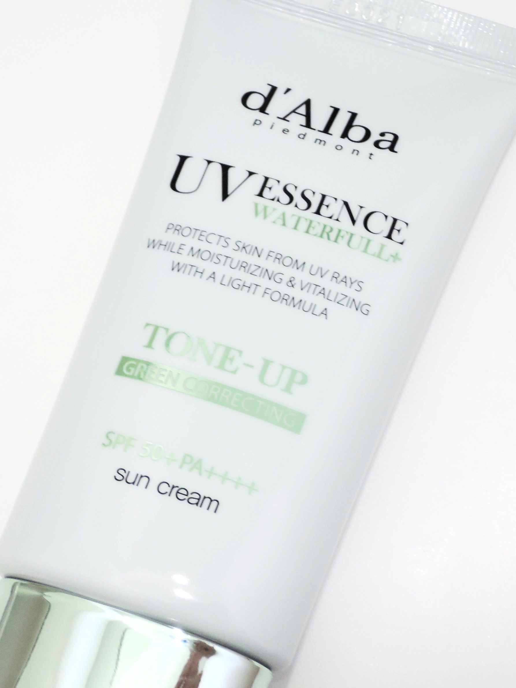 ウォータフルトーンアップサンクリーム/ダルバ/日焼け止めクリームを使ったクチコミ（2枚目）