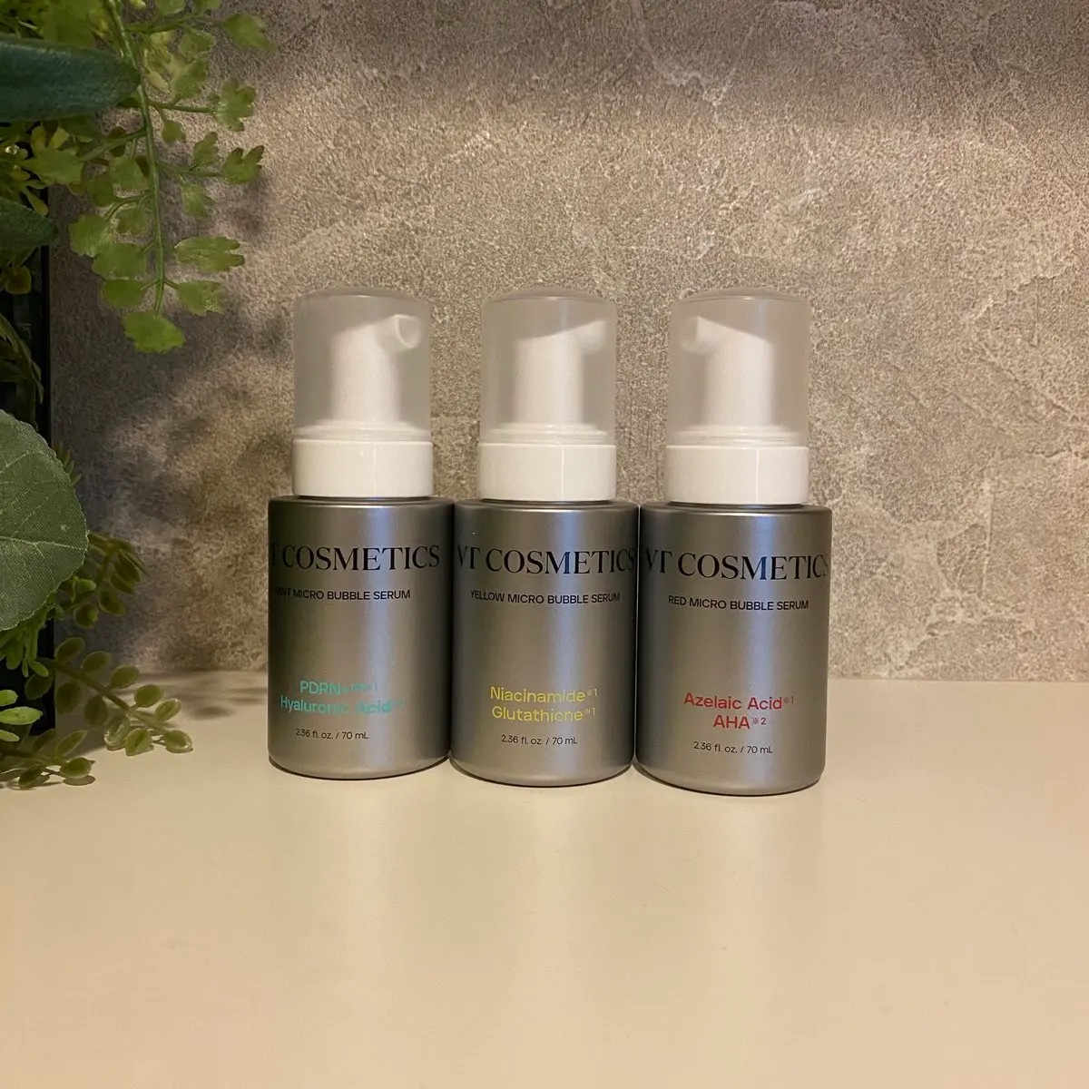 ˗ˏˋ VT マイクロバブルセラム ˎˊ˗

💚 お肌にハリと水分を与えるPDRN 💚
💛 つるんとしたツヤ肌へ導くグルタチオン 💛
❤️ 皮脂トラブルを整えてくれるアゼライン ❤️

肌悩みに合わせて使い分けることができて
プッシ