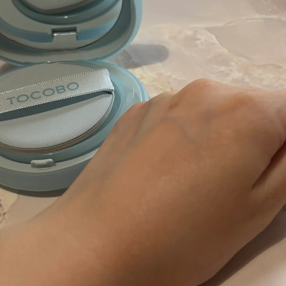 ジューシーベリープランピングリップオイル/TOCOBO/リップグロスを使ったクチコミ(4枚目)