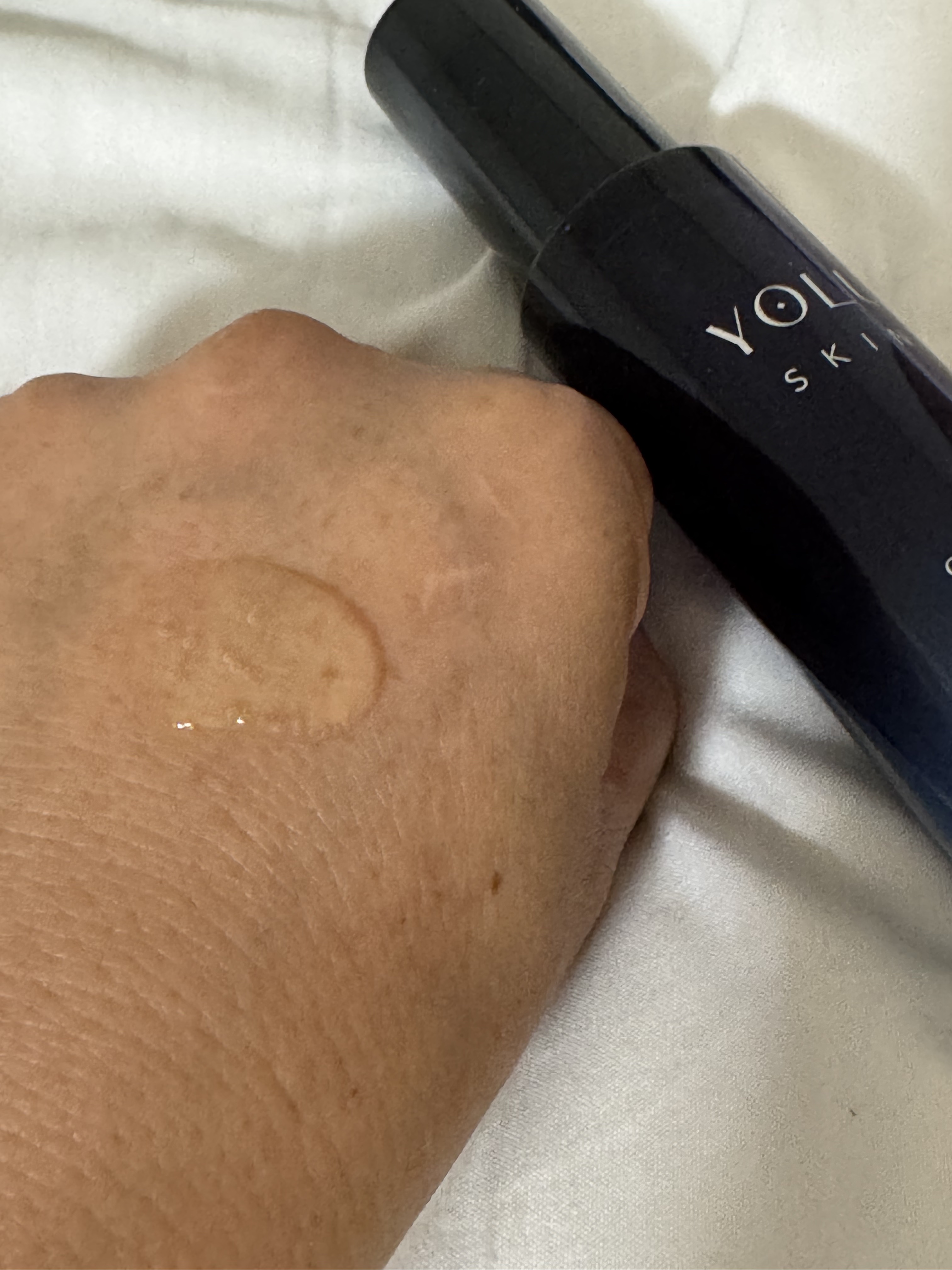 ヨル スキン オーバーナイトセラム クリア/YOLU/美容液を使ったクチコミ（2枚目）