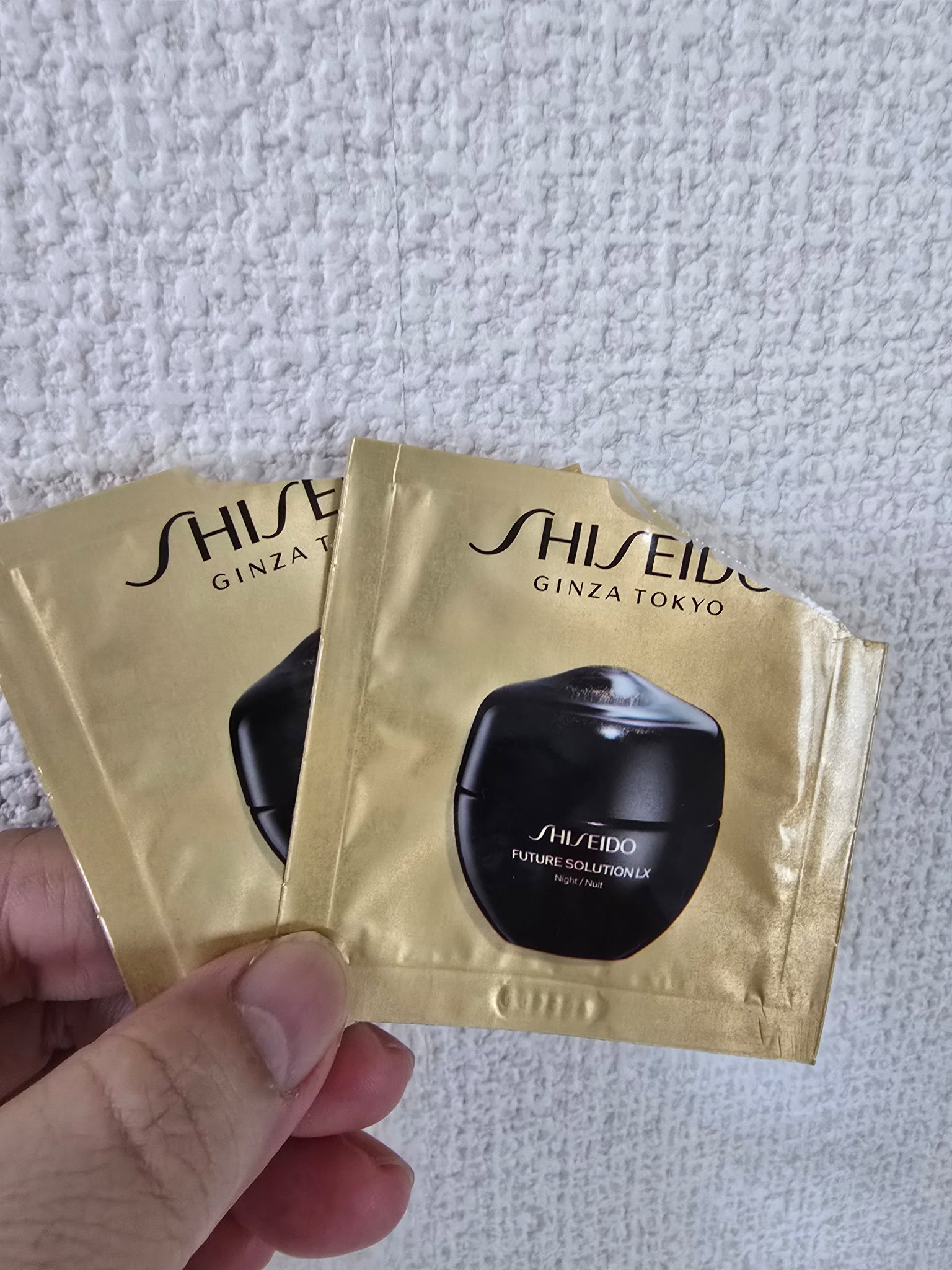 サンプル消化しましたm(_ _)m

いつも買う買い物の時に貰いました🛒｡･*･:´-

これ凄く良かった‼️
クリームでここまでの艶を感じたのは初めてでした🐶
とてもいいのは凄く分かりました😊
馬鹿みたいに一気にサンプル使って少し後