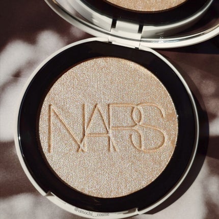 NARS ライトリフレクティング ルミナイジングパウダー/NARS/パウダーハイライトを使ったクチコミ(3枚目)