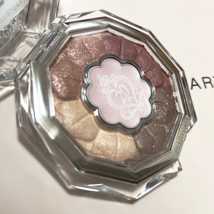 ジルスチュアート ブルームクチュール アイズ ガーランドウィズユー/JILL STUART/アイシャドウパレットを使ったクチコミ(1枚目)