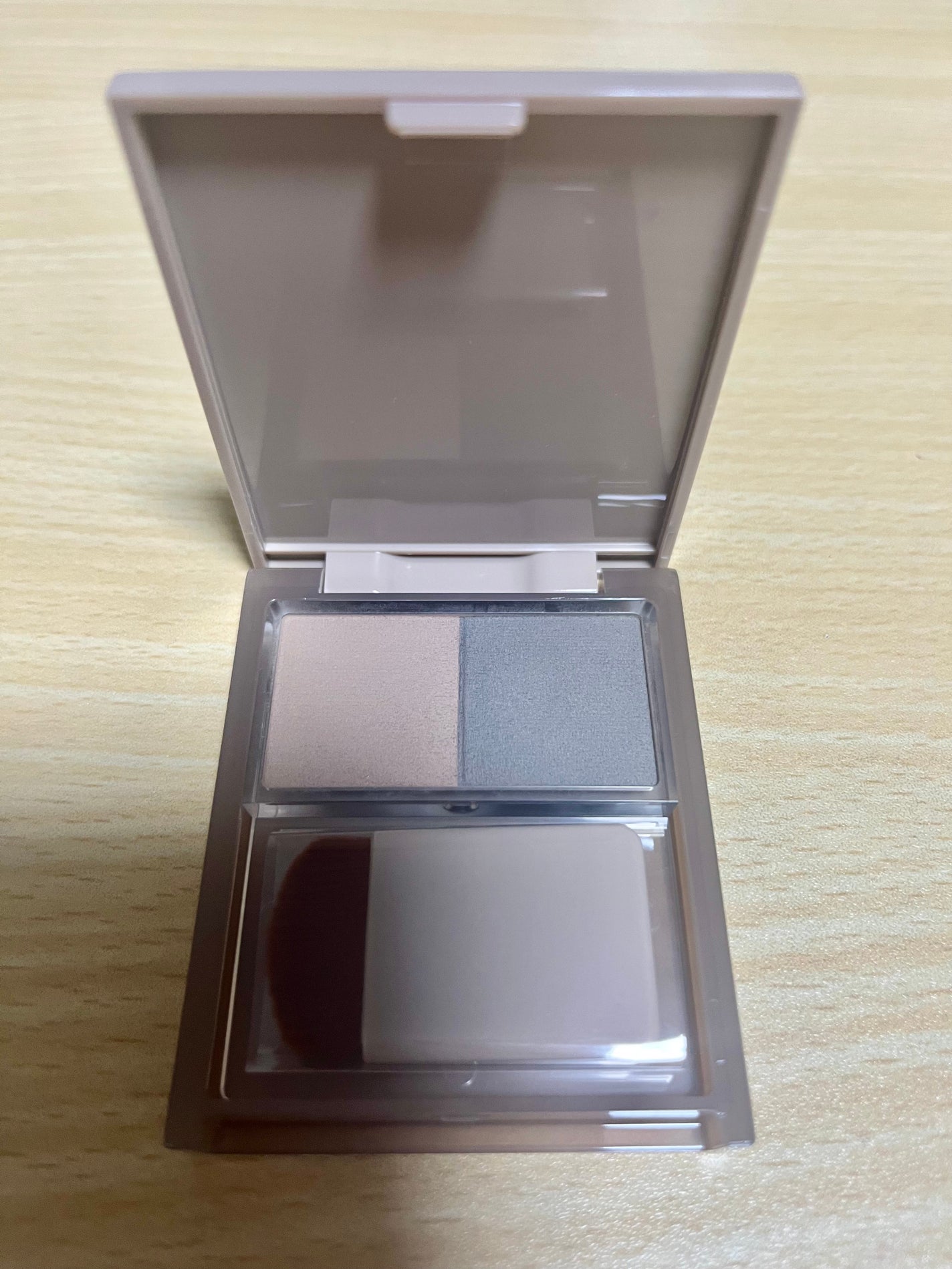 あざむきヘアシャドウ 万能ブラウン/pdc/シェーディングを使ったクチコミ(1枚目)