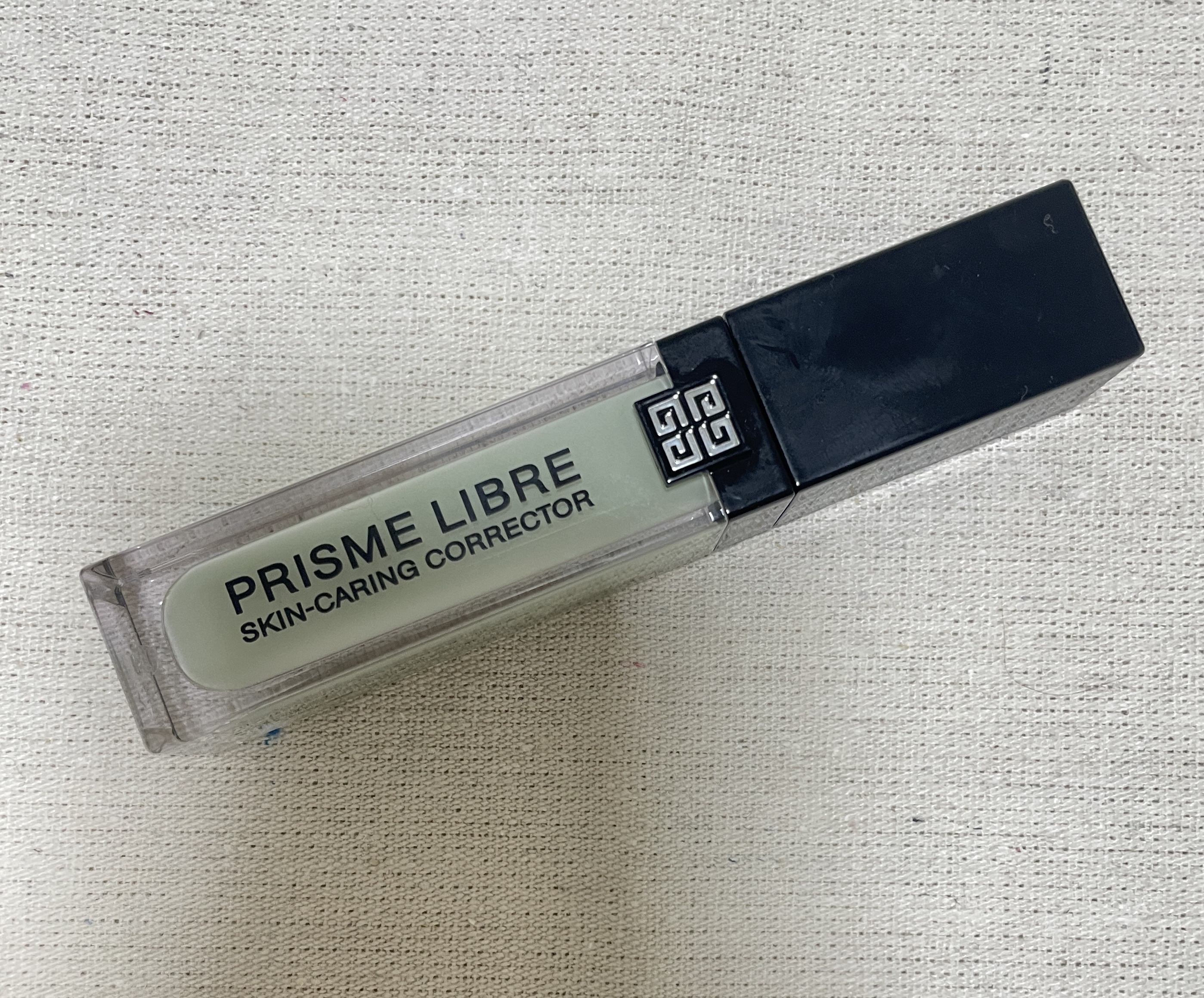 プリズム・リーブル・スキンケアリング・コレクター/GIVENCHY/化粧下地を使ったクチコミ（1枚目）