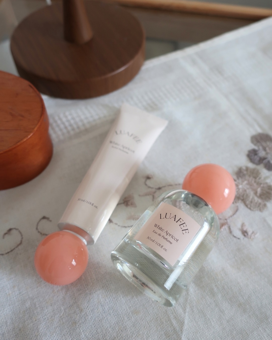 ソリッド パフューム ホワイトアプリコット/LUAFEE/練り香水を使ったクチコミ（1枚目）