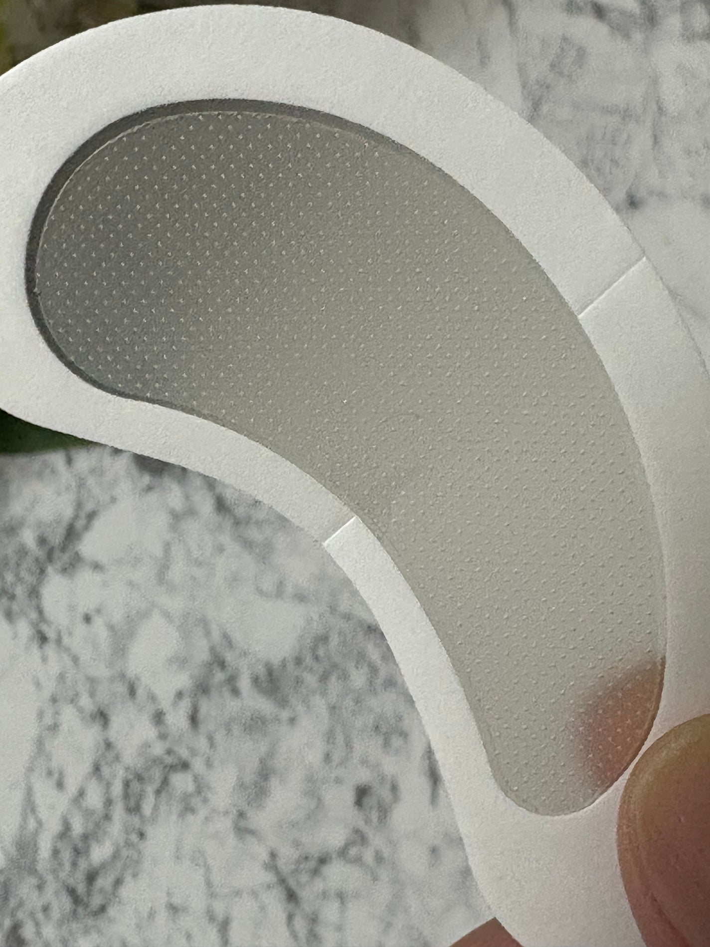 しろこ on LIPS 「目もと集中ケアニードルアイバックリフトをお試しです♪たるみが気..」(5枚目)