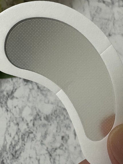 しろこ on LIPS 「目もと集中ケアニードルアイバックリフトをお試しです♪たるみが気..」(5枚目)