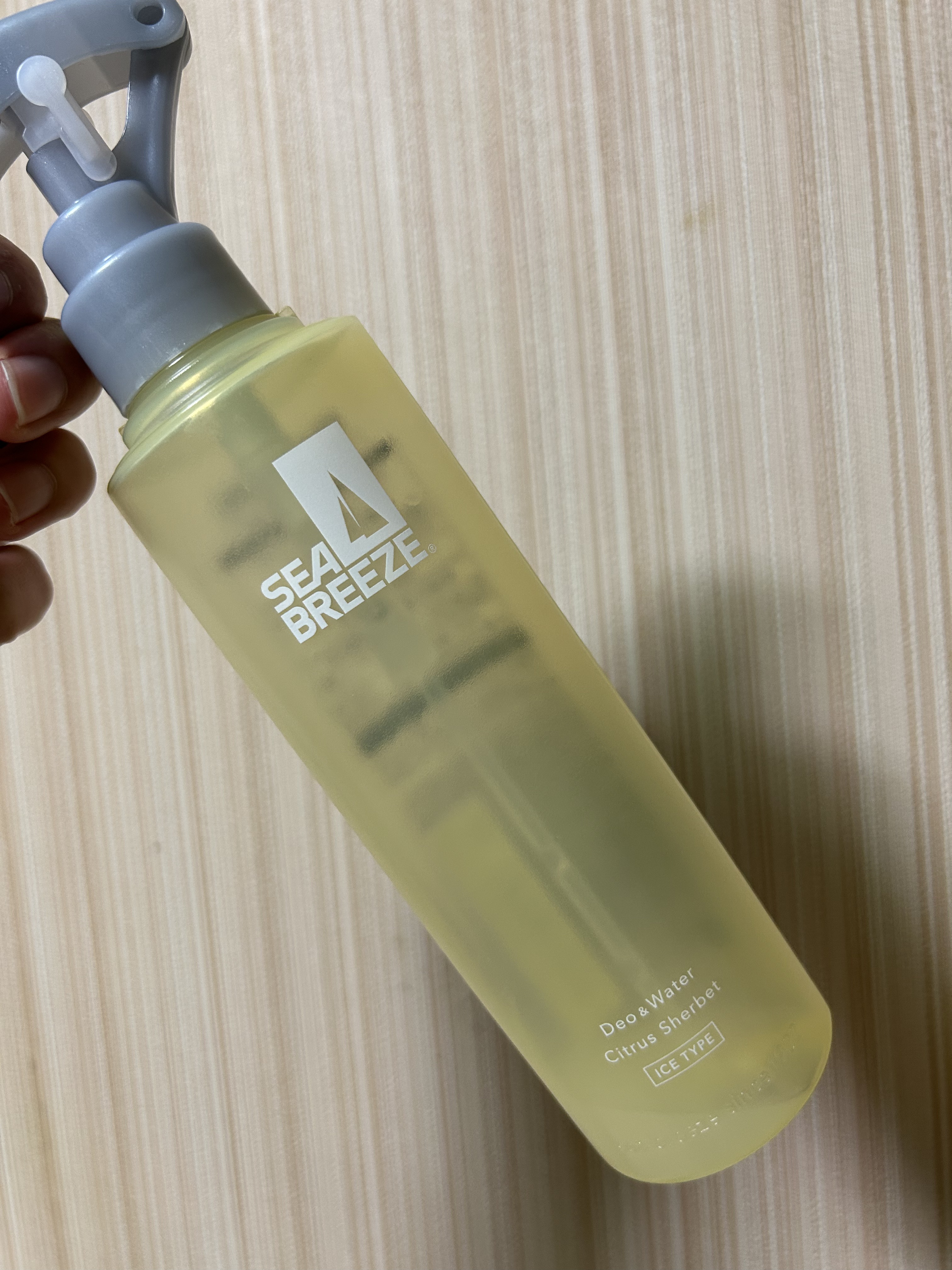 シーブリーズ デオ＆ウォーターＩＥ シトラスシャーベット（トリガー）/シーブリーズ/デオドラント・制汗剤を使ったクチコミ（1枚目）