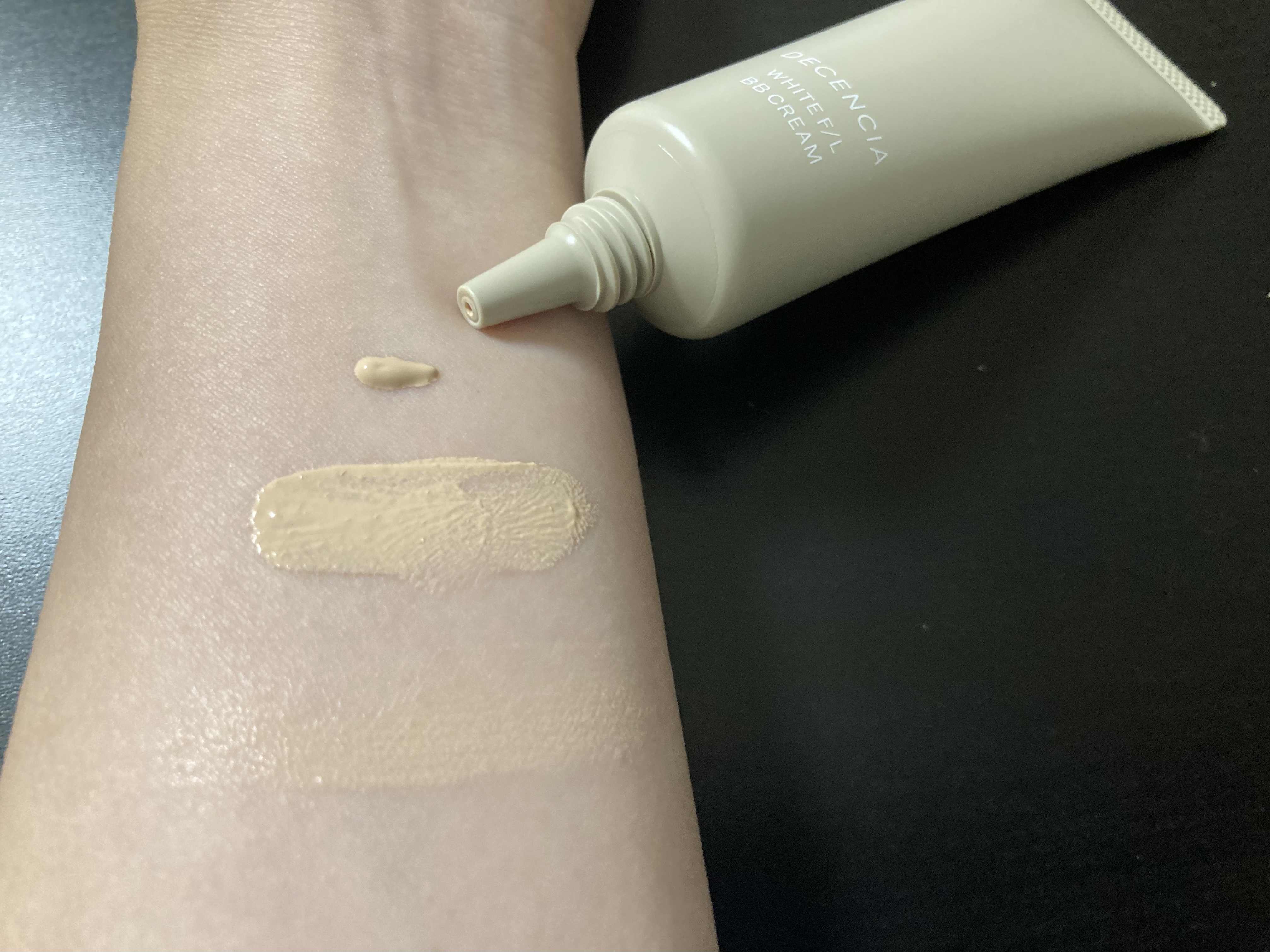 ディセンシア ホワイトF／L BBクリーム ライトベージュ/DECENCIA/BBクリームを使ったクチコミ（2枚目）