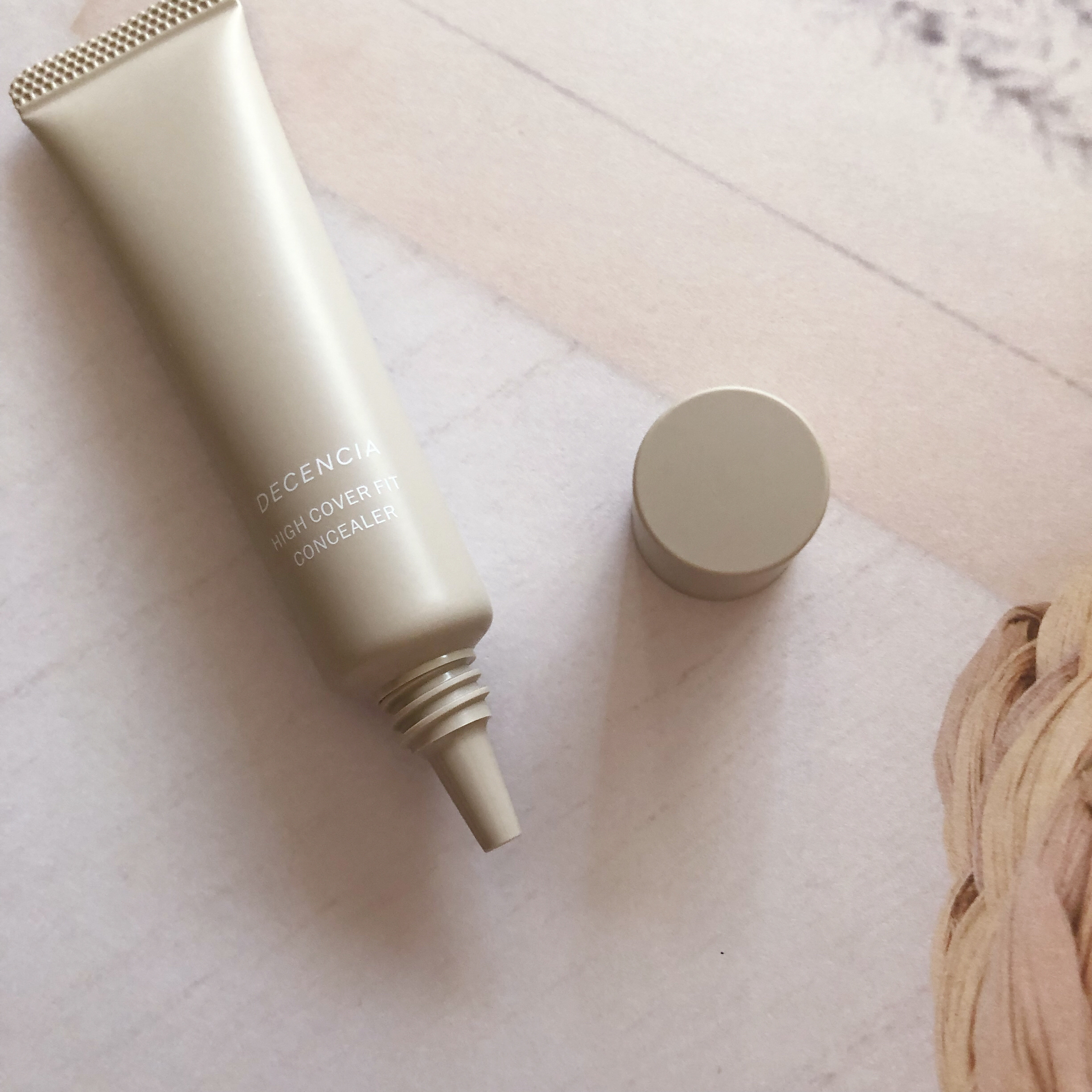 ディセンシア ハイカバーフィット コンシーラー/DECENCIA/リキッドコンシーラーを使ったクチコミ（2枚目）