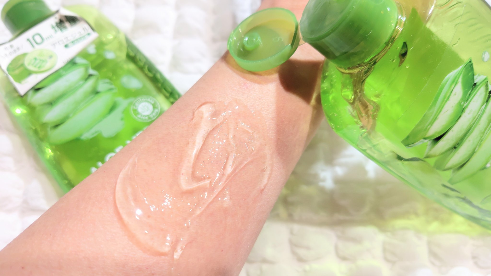 マイルド＆モイスチャーアロエジェル/ネイチャーリパブリック/ボディローションを使ったクチコミ（3枚目）