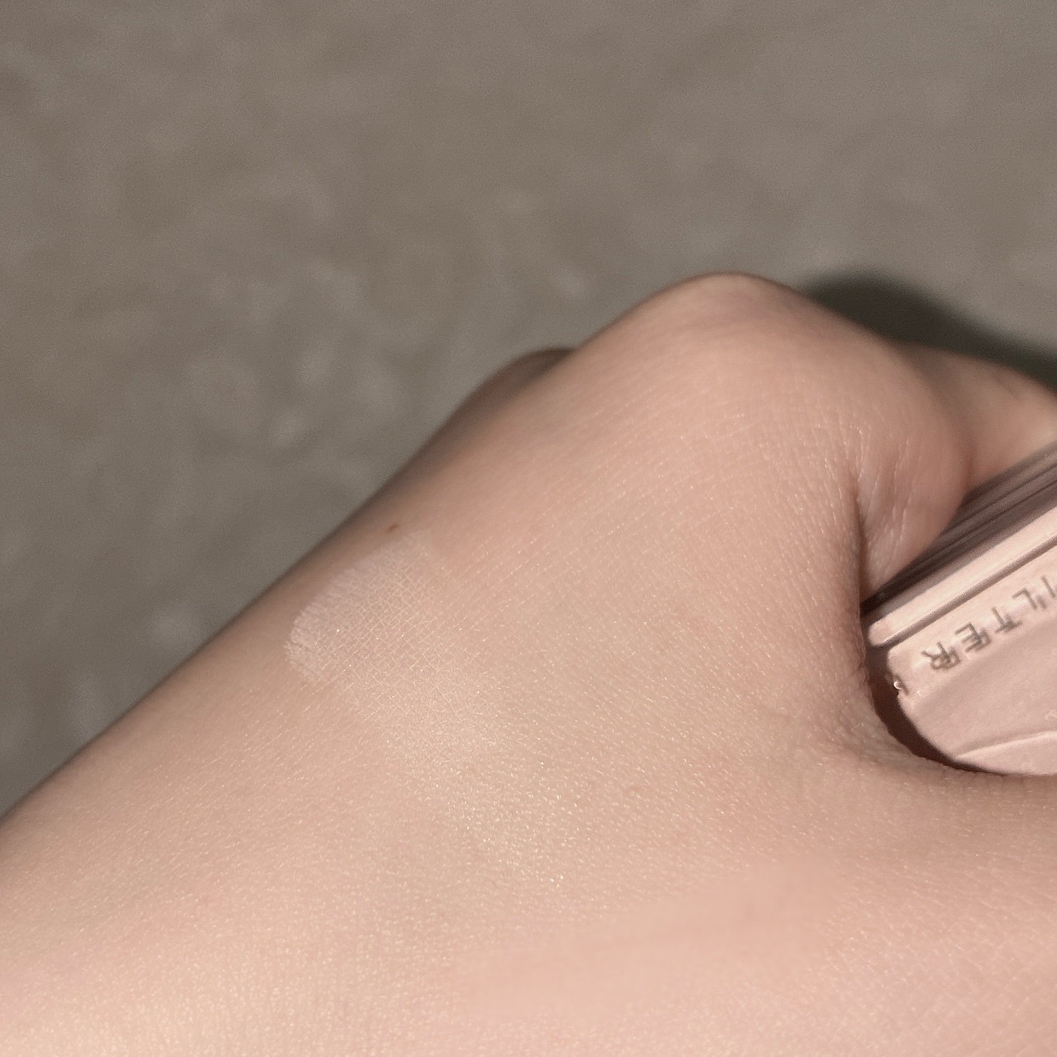 トーンフィルターハイライト/CEZANNE/パウダーハイライトを使ったクチコミ（3枚目）