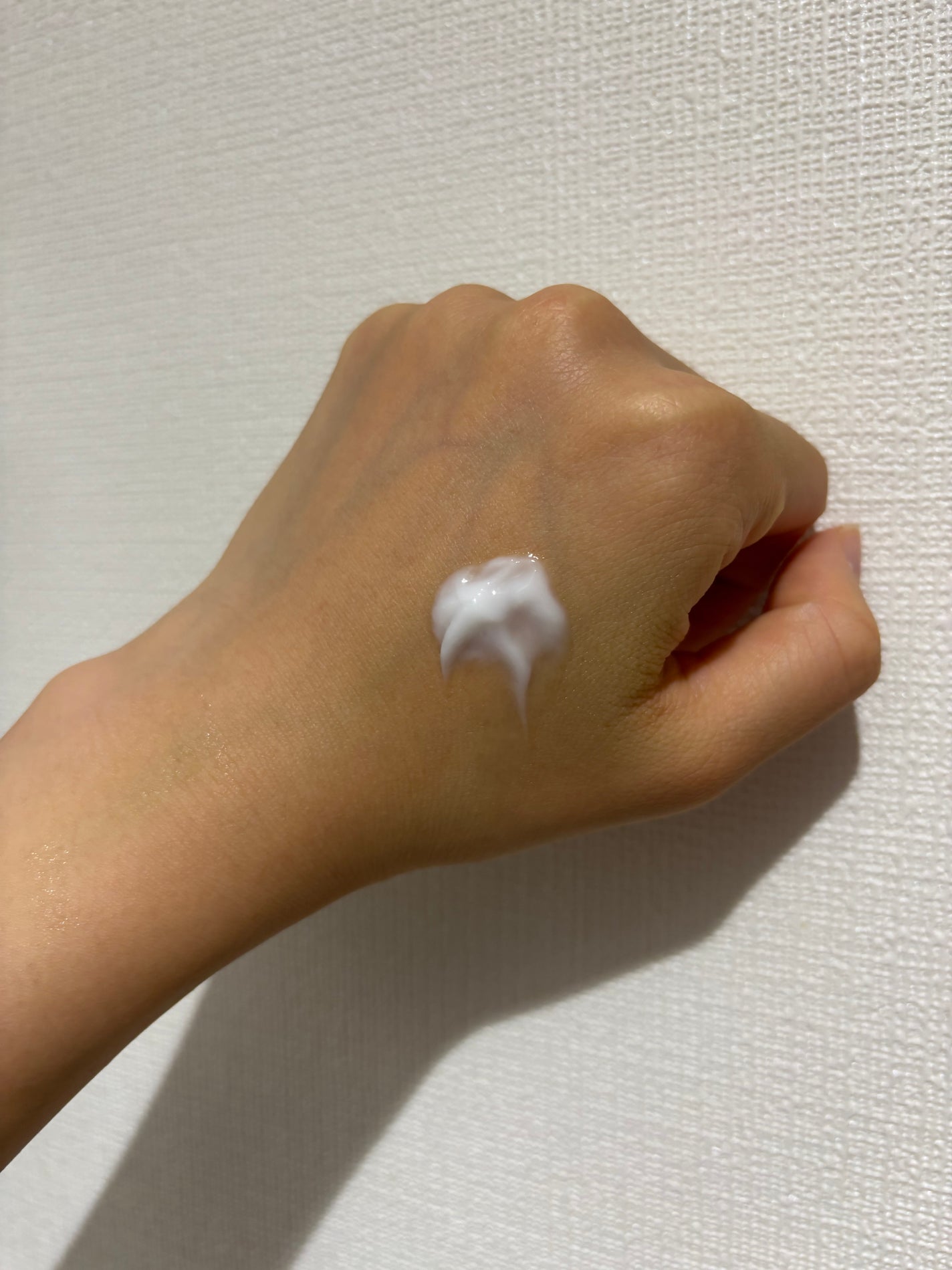 VERAMORE BRIGHTENING GLOWING SUN SERUM/VERAMORE/日焼け止めローションを使ったクチコミ(3枚目)