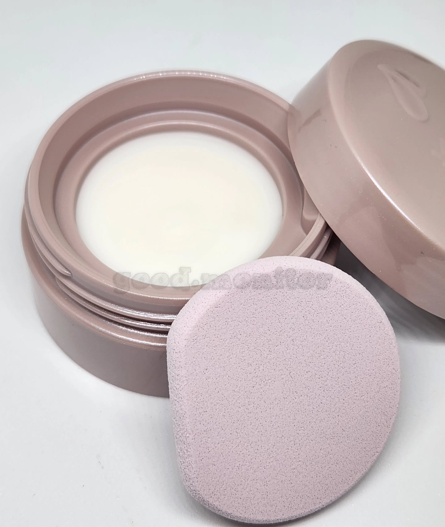 ８x４ デオドラントパテ【医薬部外品】/８ｘ４/デオドラント・制汗剤を使ったクチコミ（3枚目）