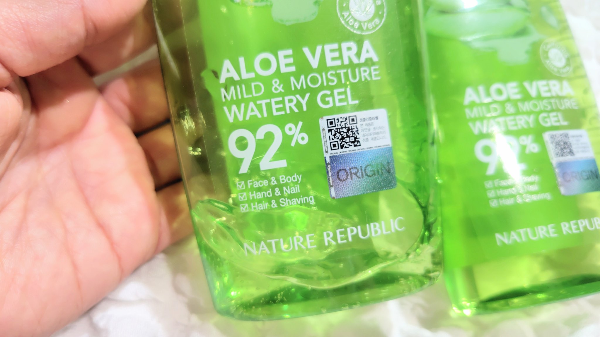 マイルド＆モイスチャーアロエジェル/ネイチャーリパブリック/ボディローションを使ったクチコミ（2枚目）