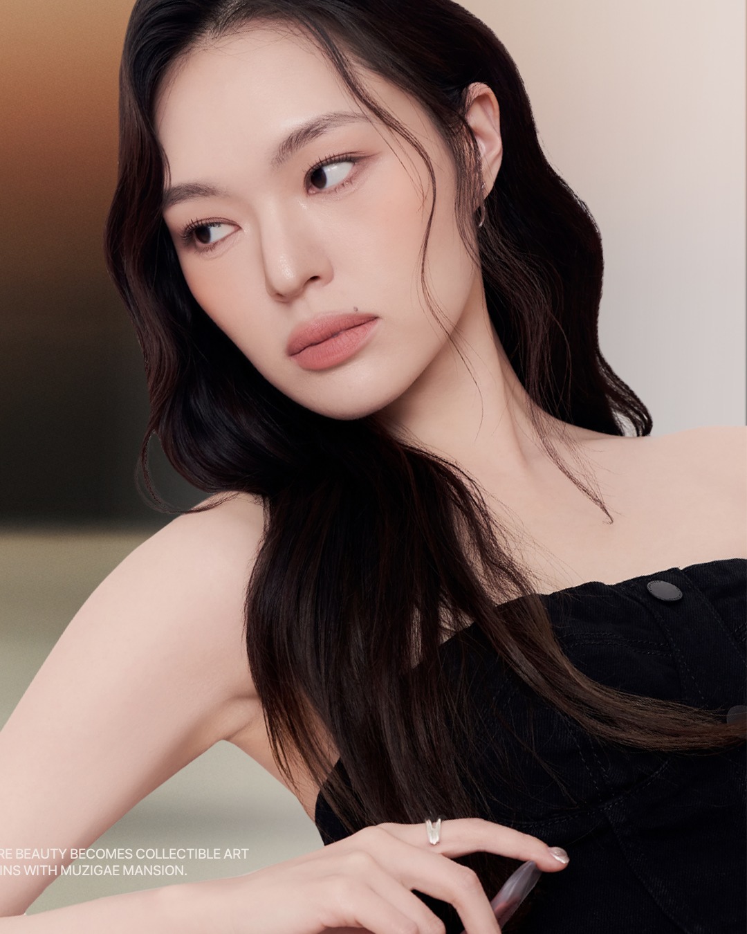 オブジェリキッドが生み出す、
新たなカラーパラダイム。
ミュートエディションとして再登場。

削ぎ落とした色彩が、
より深いムードを描き出す。

𝟐𝟎𝟐𝟓.𝟎𝟖.𝟎𝟒
only #qoo10