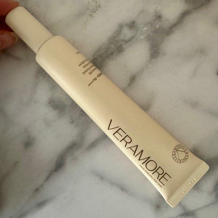 VERAMORE VERAMORE BRIGHTENING GLOWING SUN SERUMのクチコミ「たくさんおまけもついてきてお得感満載でした🫶 
この時期の外出はとにかく日焼けがきになるので.....」(2枚目)
