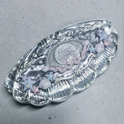 FlowerKnows シェルズジュエルコレクション 6色アイシャドウパレットのクチコミ「FlowerKnows シェルズジュエルコレクション 6色アイシャドウパレット🐚💎✨
見た目は.....」(1枚目)
