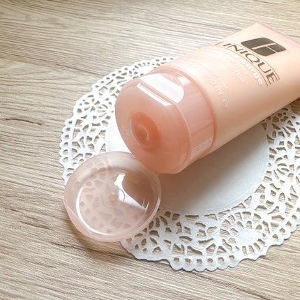 モイスチャー サージ ボディ ハイドレーター/CLINIQUE/ボディミルクを使ったクチコミ(4枚目)