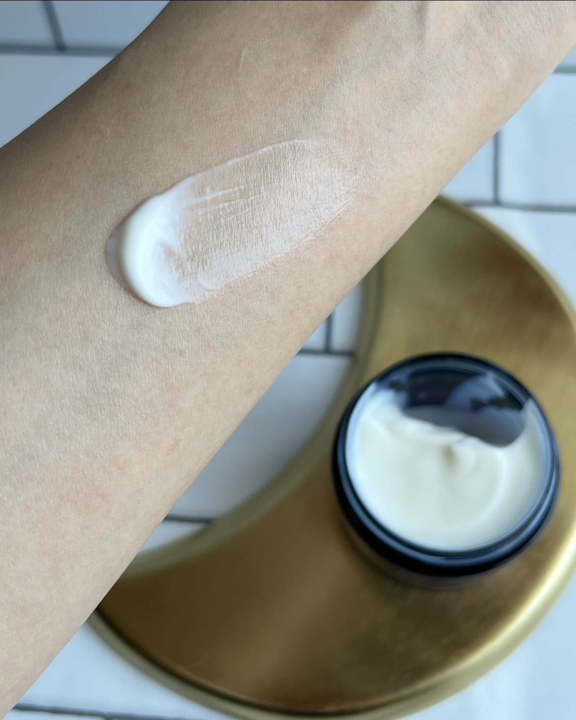 ヨル スキン オーバーナイトクリーム モイスト/YOLU/フェイスクリームを使ったクチコミ（2枚目）