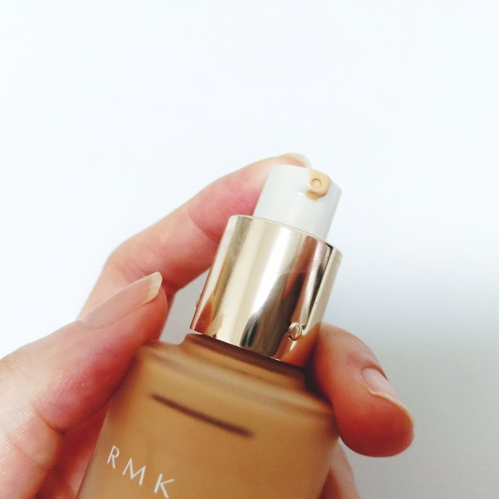 RMK リクイドファンデーション フローレスカバレッジ プラス 102/RMK/リキッドファンデーションを使ったクチコミ（3枚目）