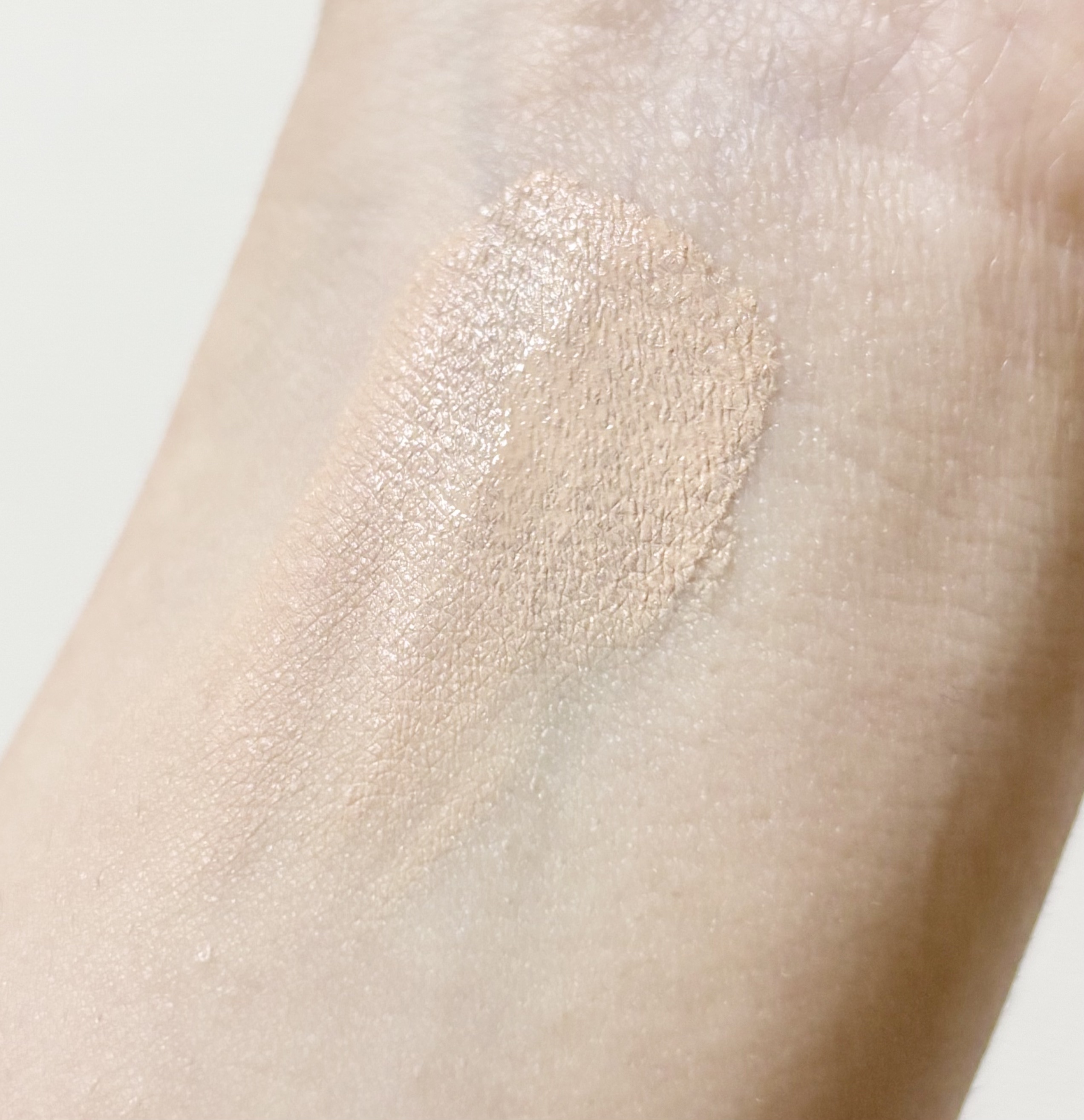 カバーリシャス アルティメット ホワイトクッション モイスチャー/BANILA CO/クッションファンデーションを使ったクチコミ（2枚目）