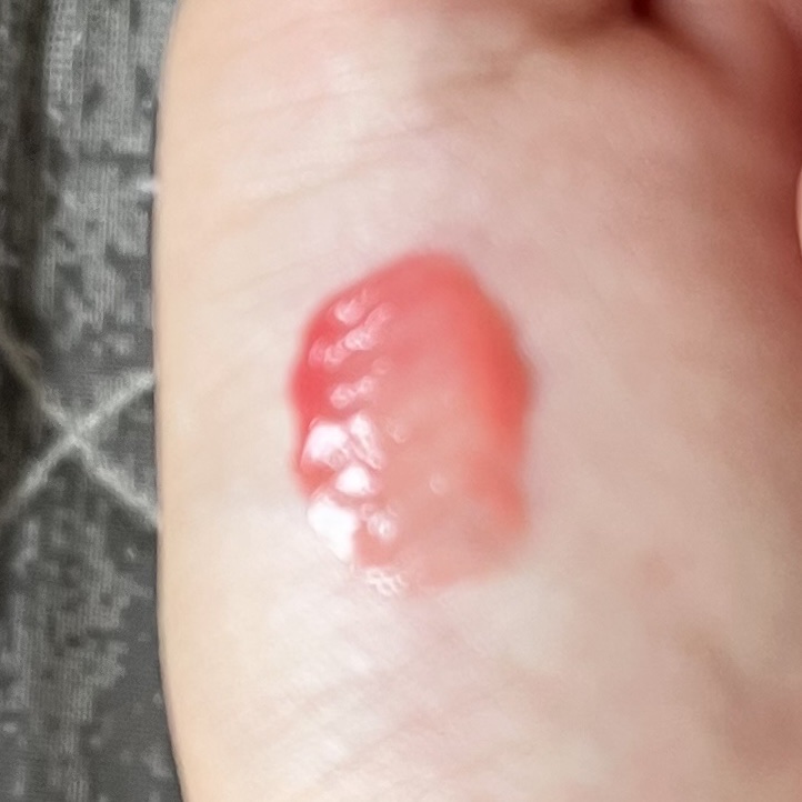 フィー 3Dボリューミングティント 02 バニラデュー/fwee/リップティントを使ったクチコミ（3枚目）