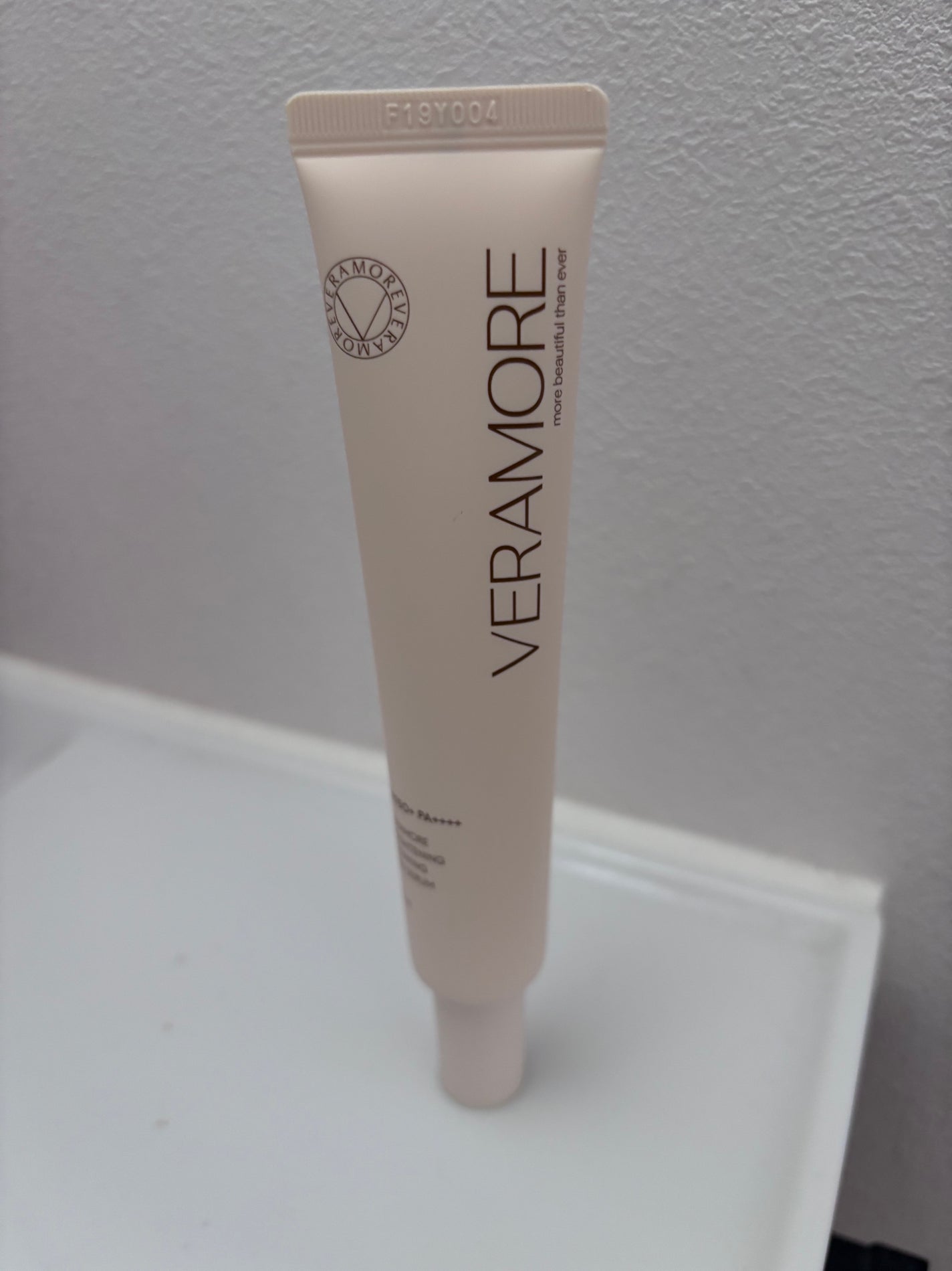 VERAMORE BRIGHTENING GLOWING SUN SERUM/VERAMORE/日焼け止めローションを使ったクチコミ(1枚目)