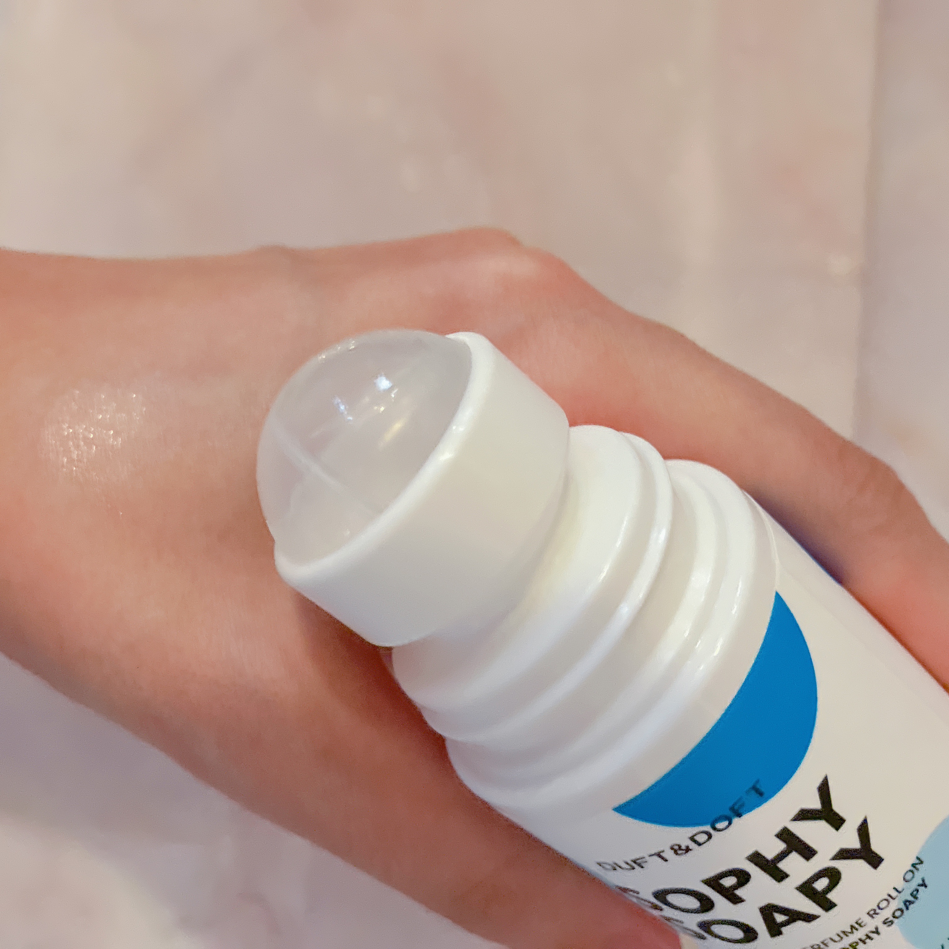 シグネチャーパフュームロールオンデオドラント/DUFT&DOFT/デオドラント・制汗剤を使ったクチコミ（2枚目）