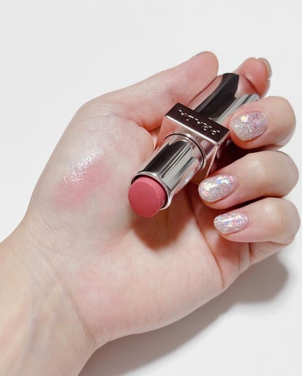 プラダ ライト グローイング リップバーム/PRADA BEAUTY/リップバームを使ったクチコミ(4枚目)