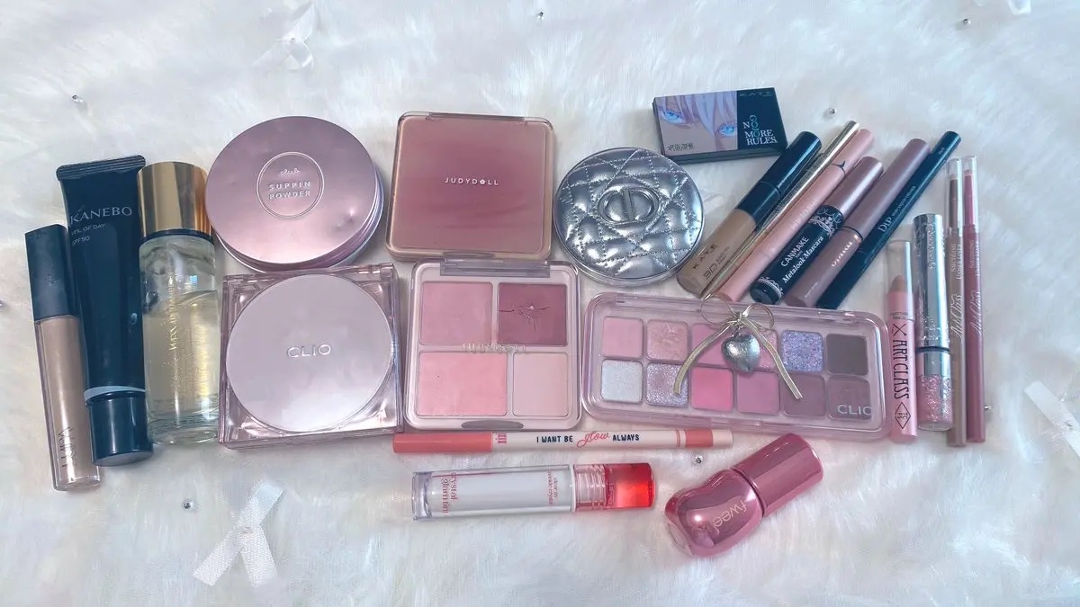 クリスタル グラム ティント 12 ファイアリーローズ(FIERY ROSE)/CLIO/リップティントを使ったクチコミ（2枚目）