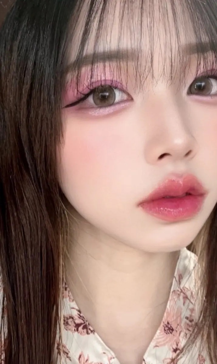 ソフトブラーリングアイパレット/wakemake/アイシャドウパレットを使ったクチコミ（1枚目）