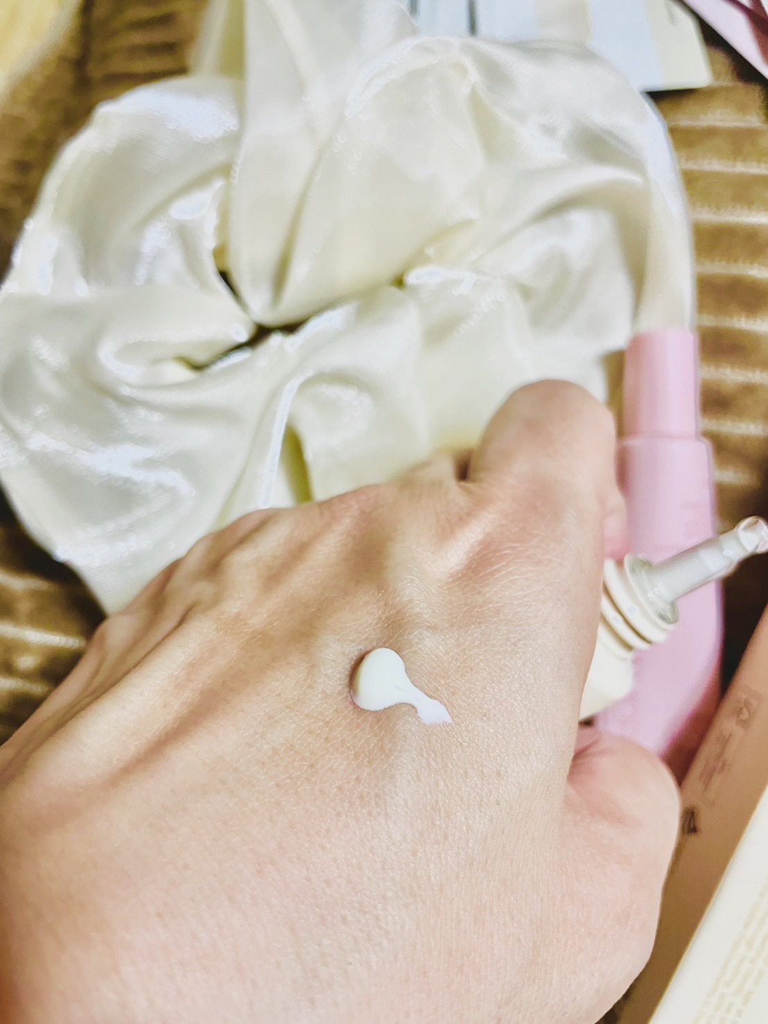 VERAMORE BRIGHTENING GLOWING SUN SERUM/VERAMORE/日焼け止めローションを使ったクチコミ（3枚目）