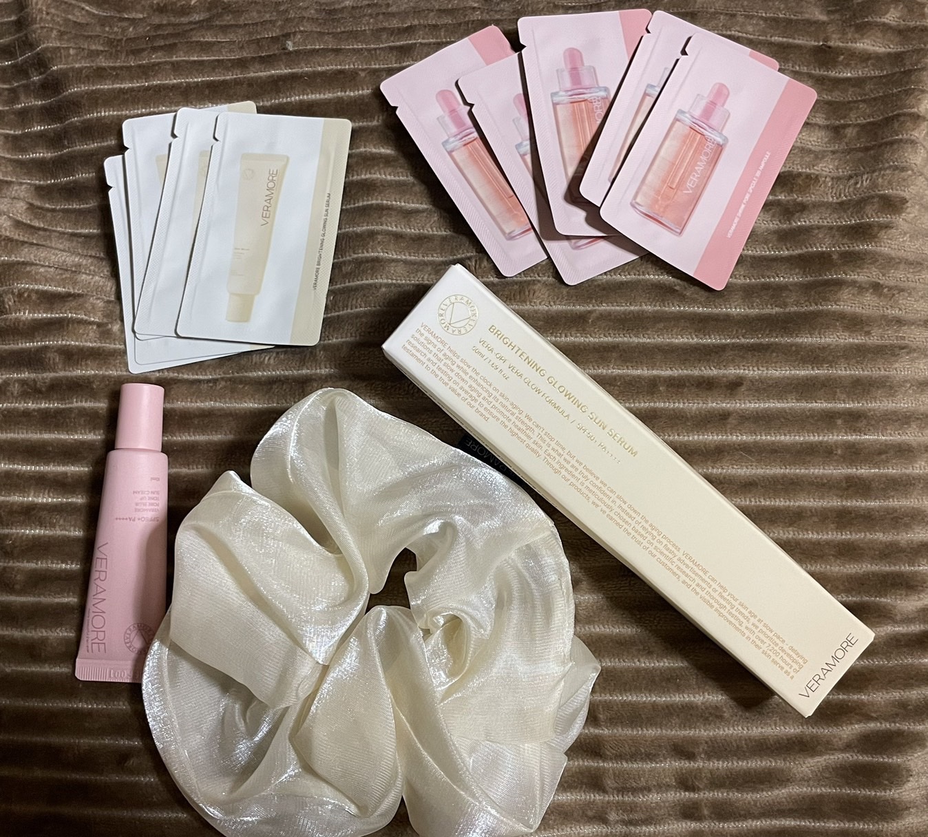 VERAMORE BRIGHTENING GLOWING SUN SERUM/VERAMORE/日焼け止めローションを使ったクチコミ（1枚目）