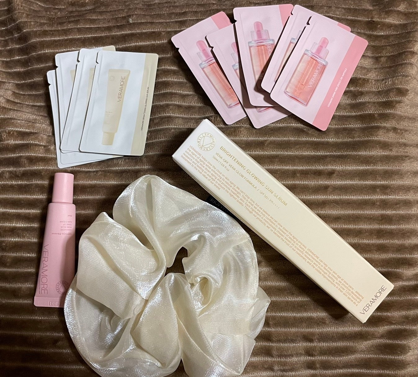 VERAMORE BRIGHTENING GLOWING SUN SERUM/VERAMORE/日焼け止めローションを使ったクチコミ(1枚目)